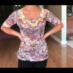 Super cute and comfy top!